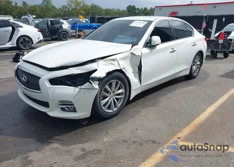 2015 Infiniti Q50 Premium z USA, uszkodzony, nr VIN JN1BV7AP8FM345926